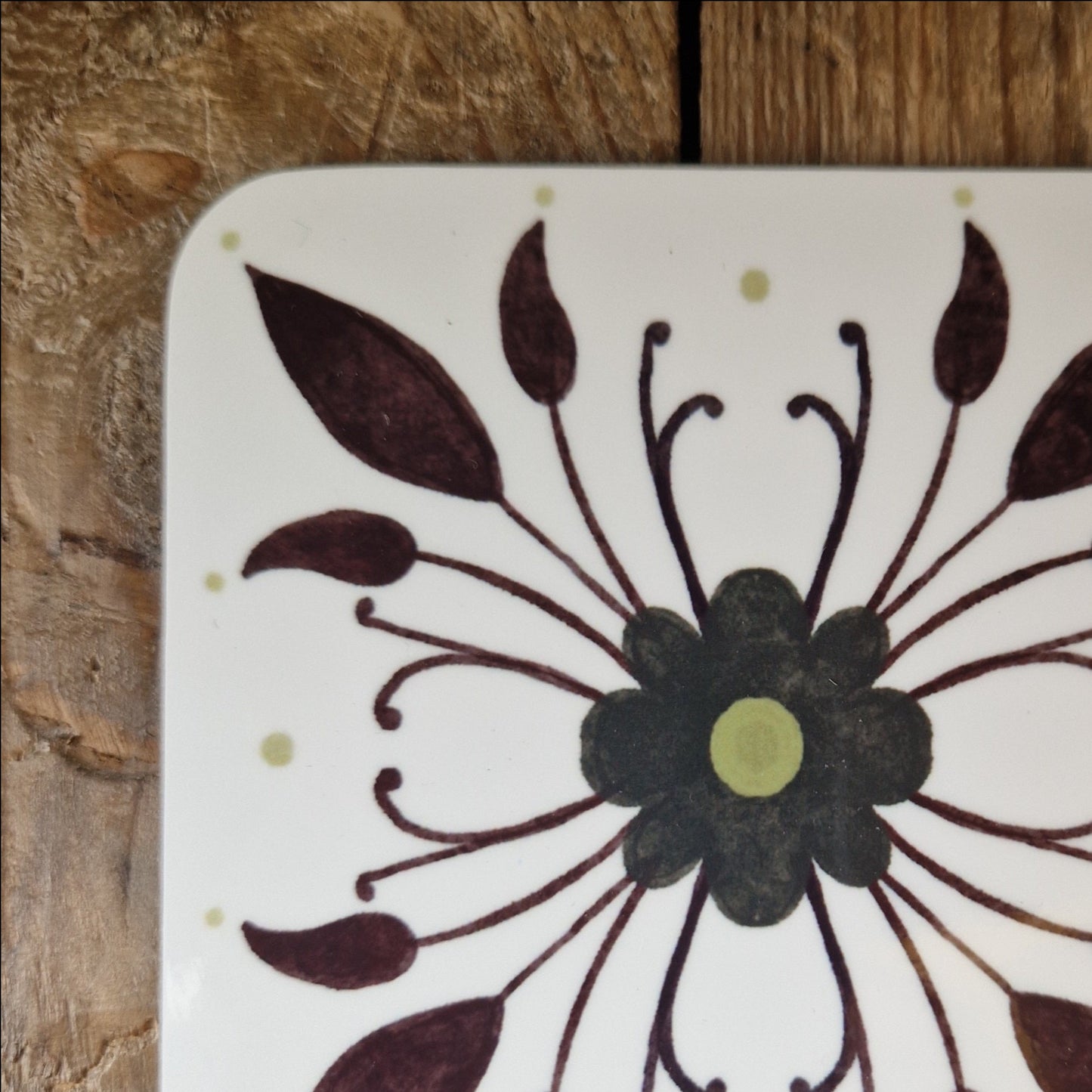 Symmetrical Floral Retro/Vintage Inspired Square Coaster White/Green